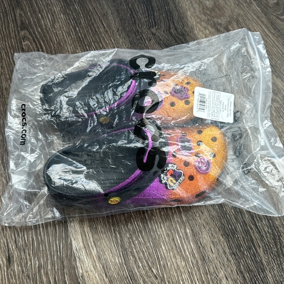 Brand New Disney Hocus Pocus Crocs - Picture 4 of 4